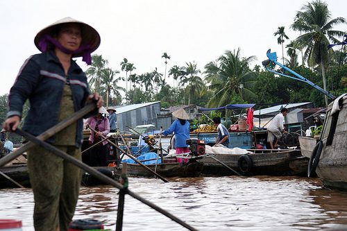 vietnam-floating-market-6075317