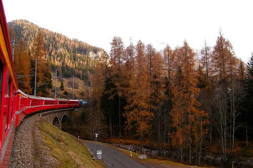 mountain-train-6847996